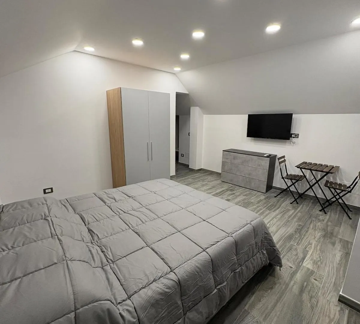 Doctor House Sanita Napoli Apartment
