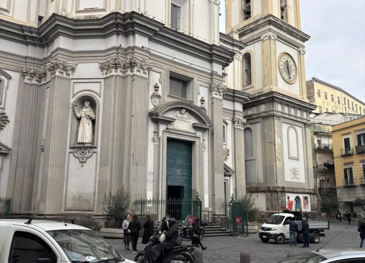 Doctor House Sanita Napoli Apartment Italy